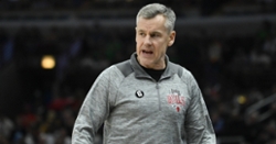 Fox's three-pointer sinks Bulls at buzzer