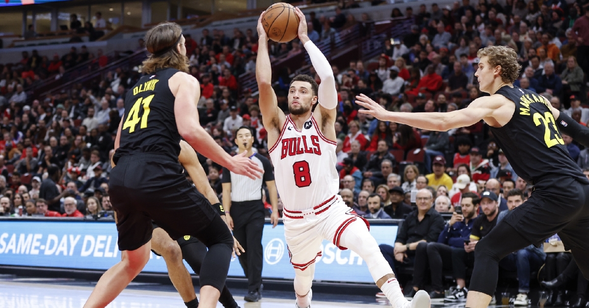 Offense explodes as Bulls rout Jazz