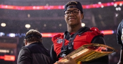 Standout UGA edge-rusher visiting Bears for two days