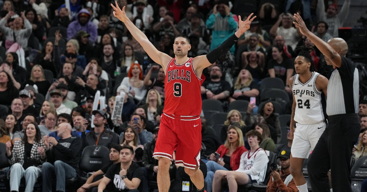 Bulls come up clutch to down Spurs