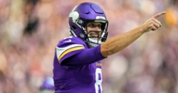Should Bears pursue Kirk Cousins to mentor Fields or Williams?